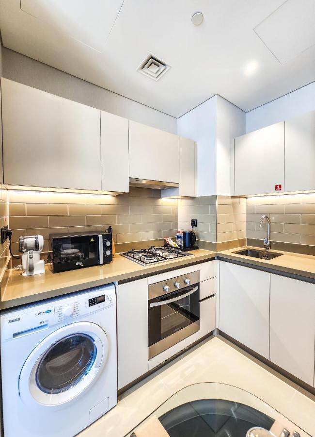 Stay Phenomenal 1 Bedroom Holiday Home Near Burj Khalifa 迪拜 外观 照片